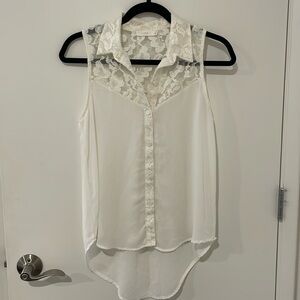 Sleeveless Collared Lace Top